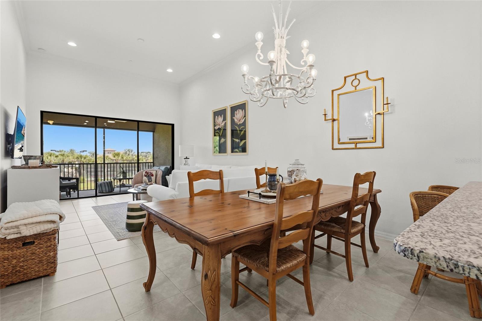 Image 11 of 86 For 5420 Cicernone Street 203
