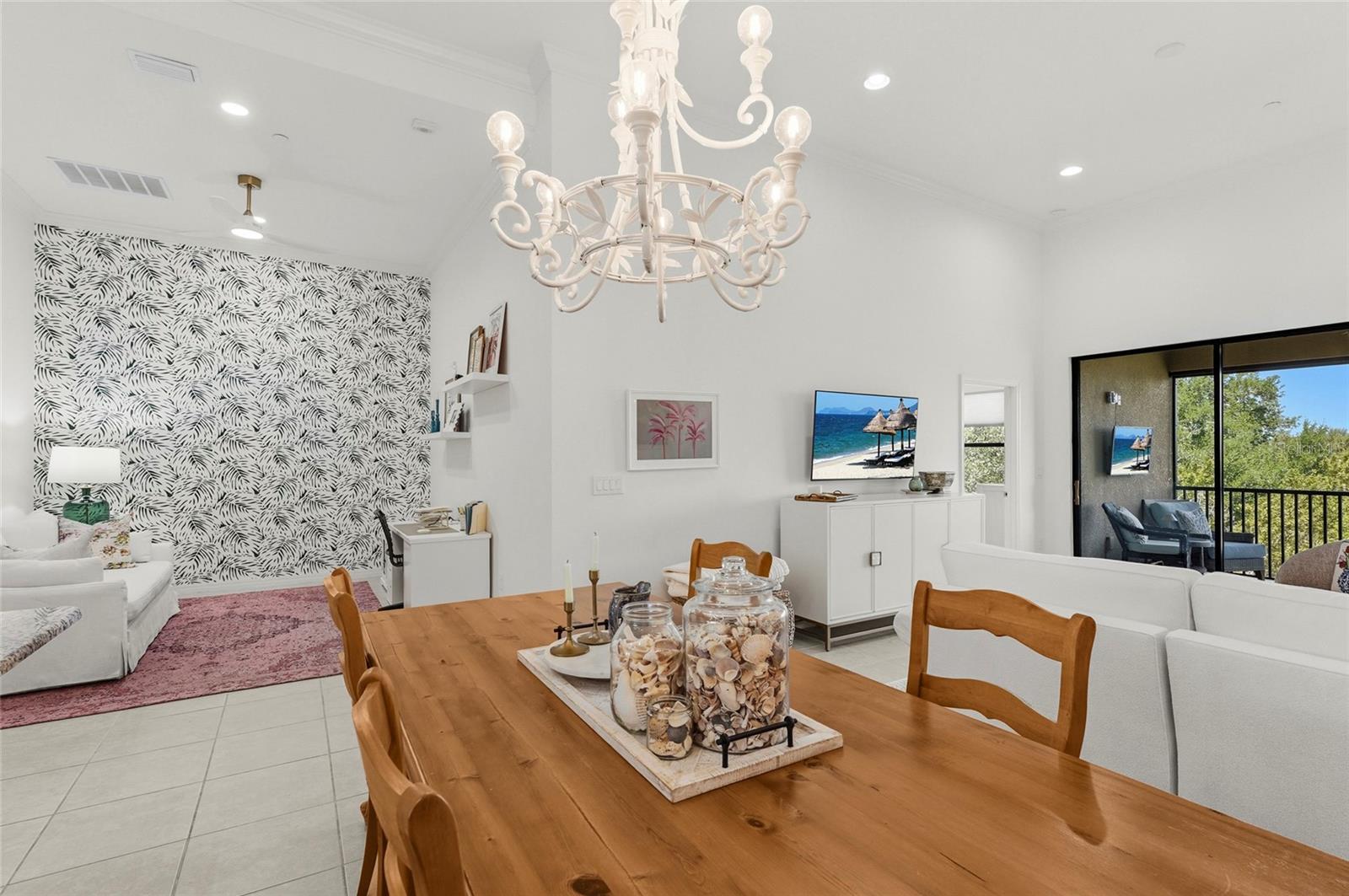 Image 13 of 86 For 5420 Cicernone Street 203