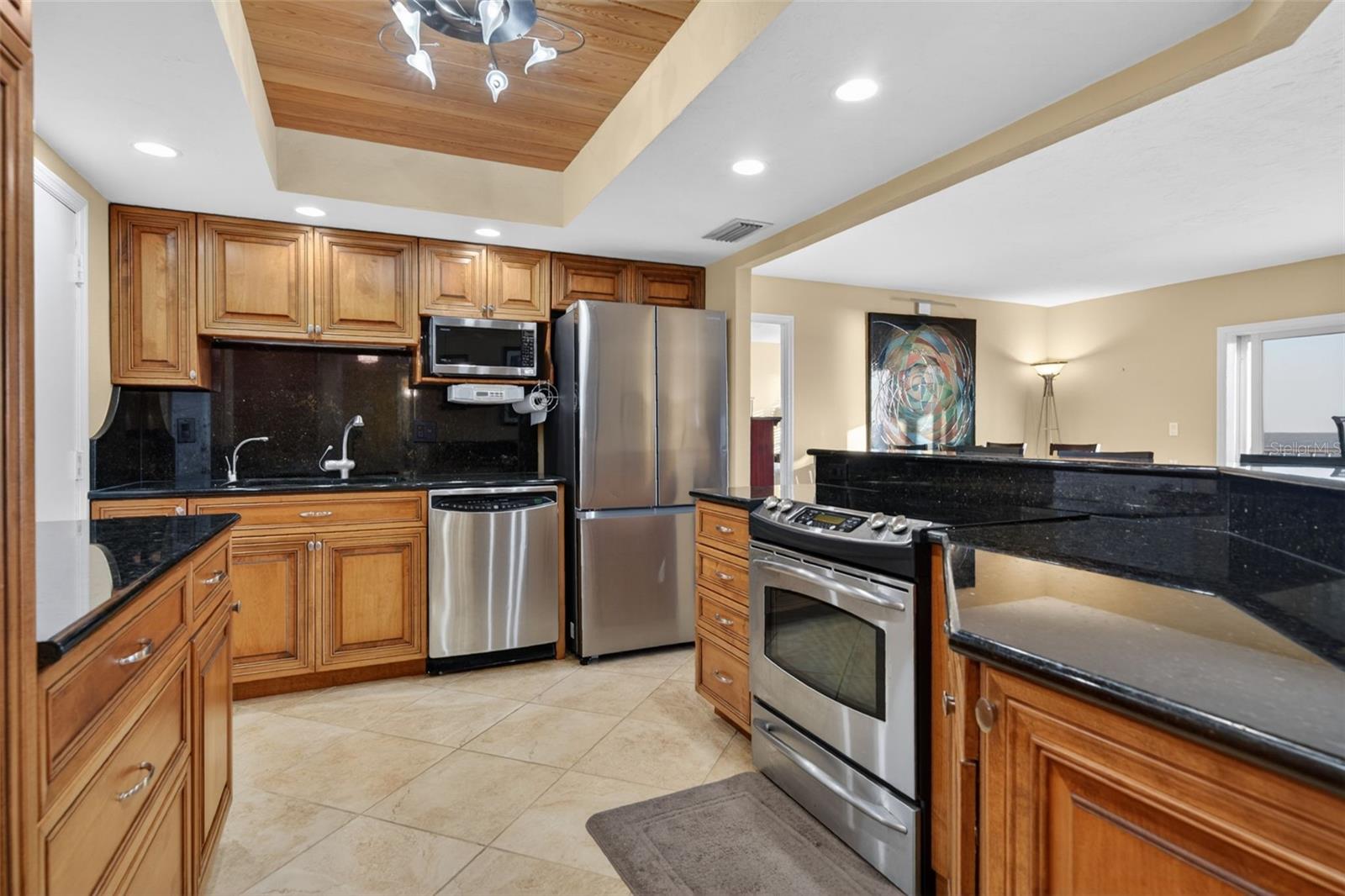 Image 22 of 98 For 800 Benjamin Franklin Drive 509