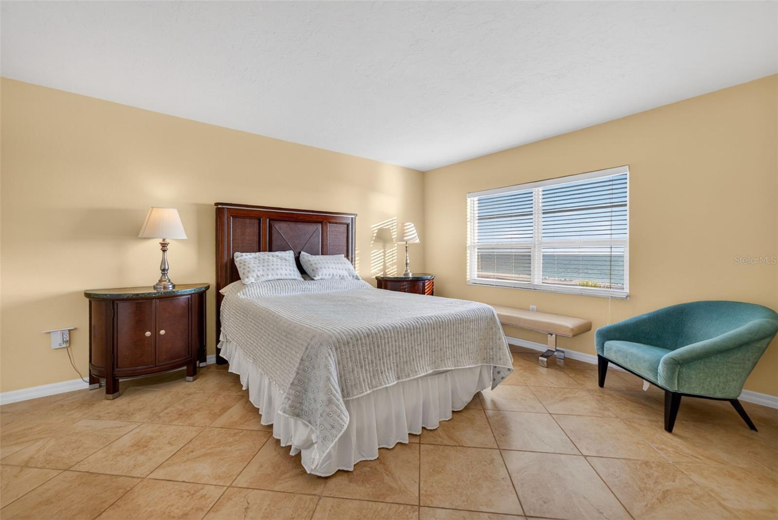 Image 25 of 98 For 800 Benjamin Franklin Drive 509
