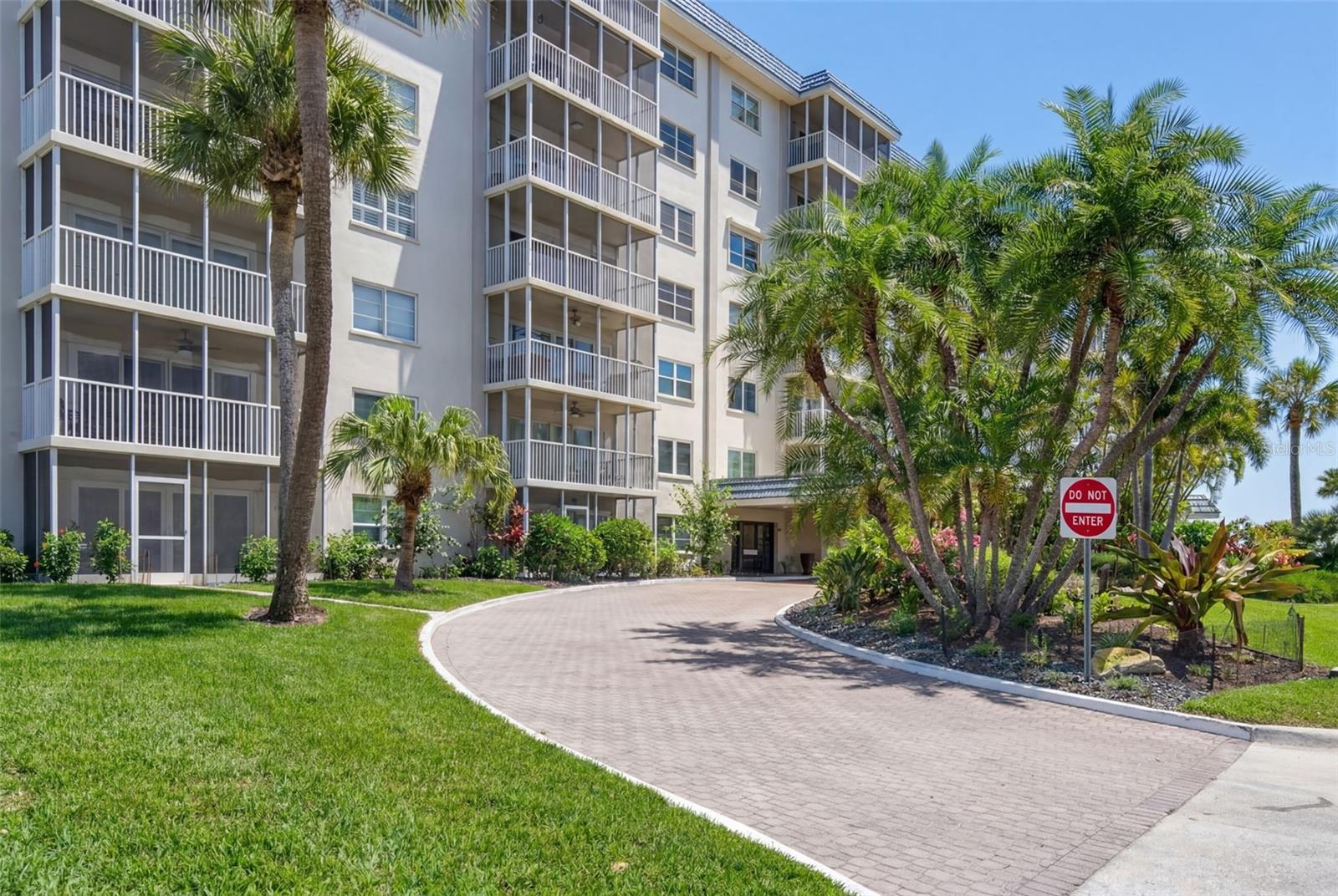 Image 70 of 98 For 800 Benjamin Franklin Drive 509