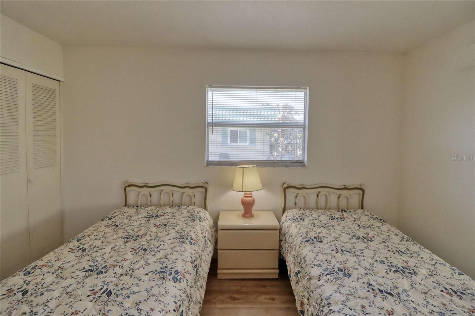 Image 24 of 39 For 101 Cambridge Trail 196