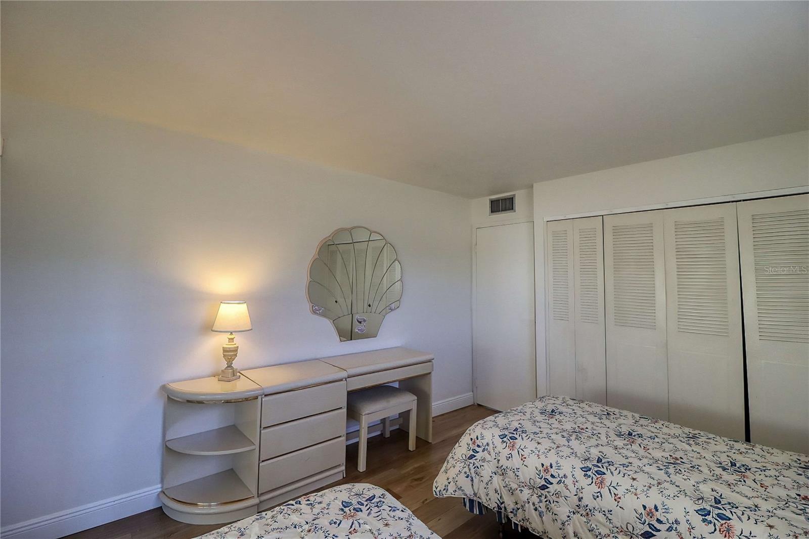 Image 27 of 39 For 101 Cambridge Trail 196