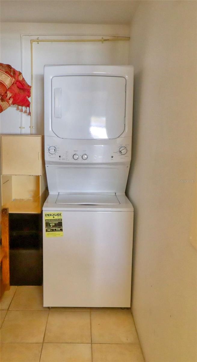 Image 30 of 39 For 101 Cambridge Trail 196