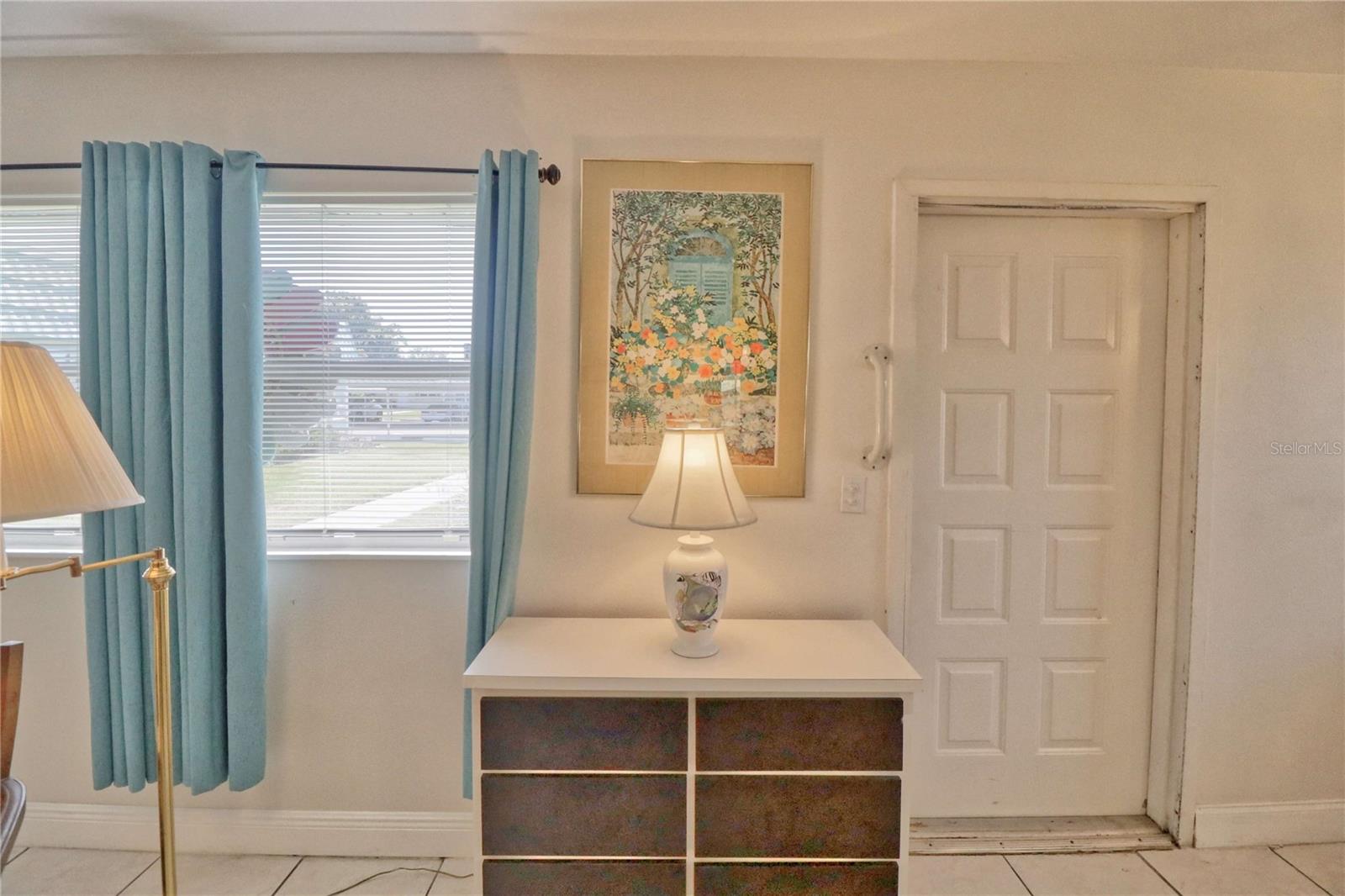 Image 8 of 39 For 101 Cambridge Trail 196