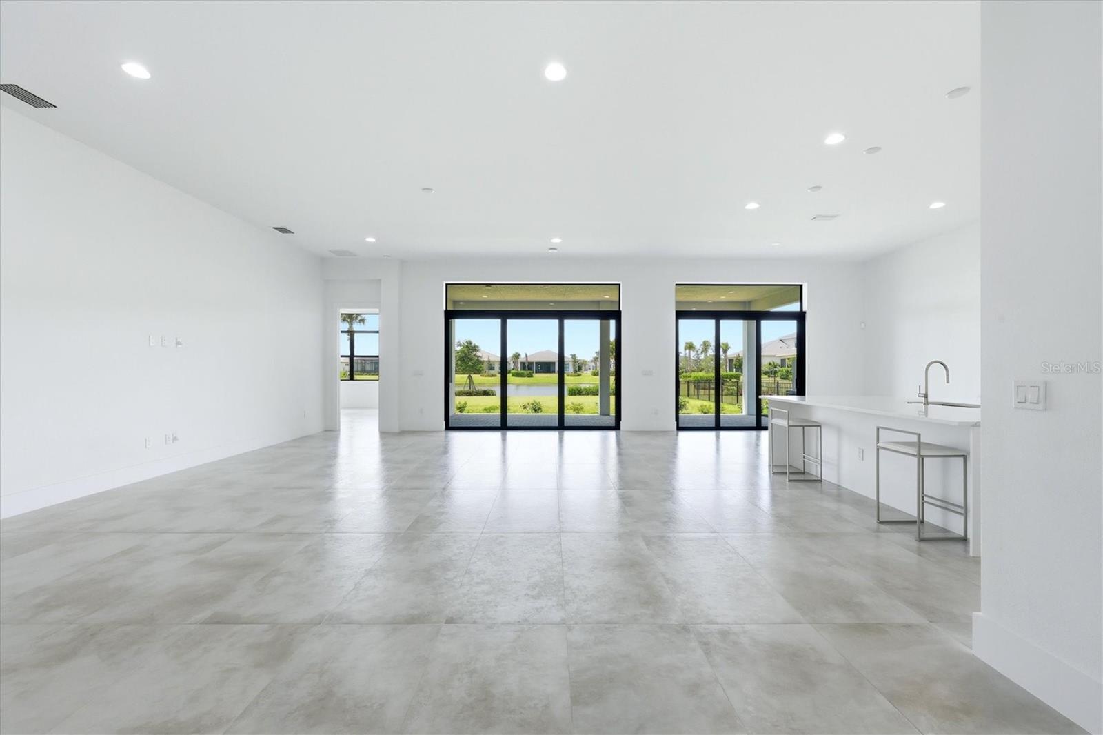 Image 15 of 64 For 8959 Baroque Terrace