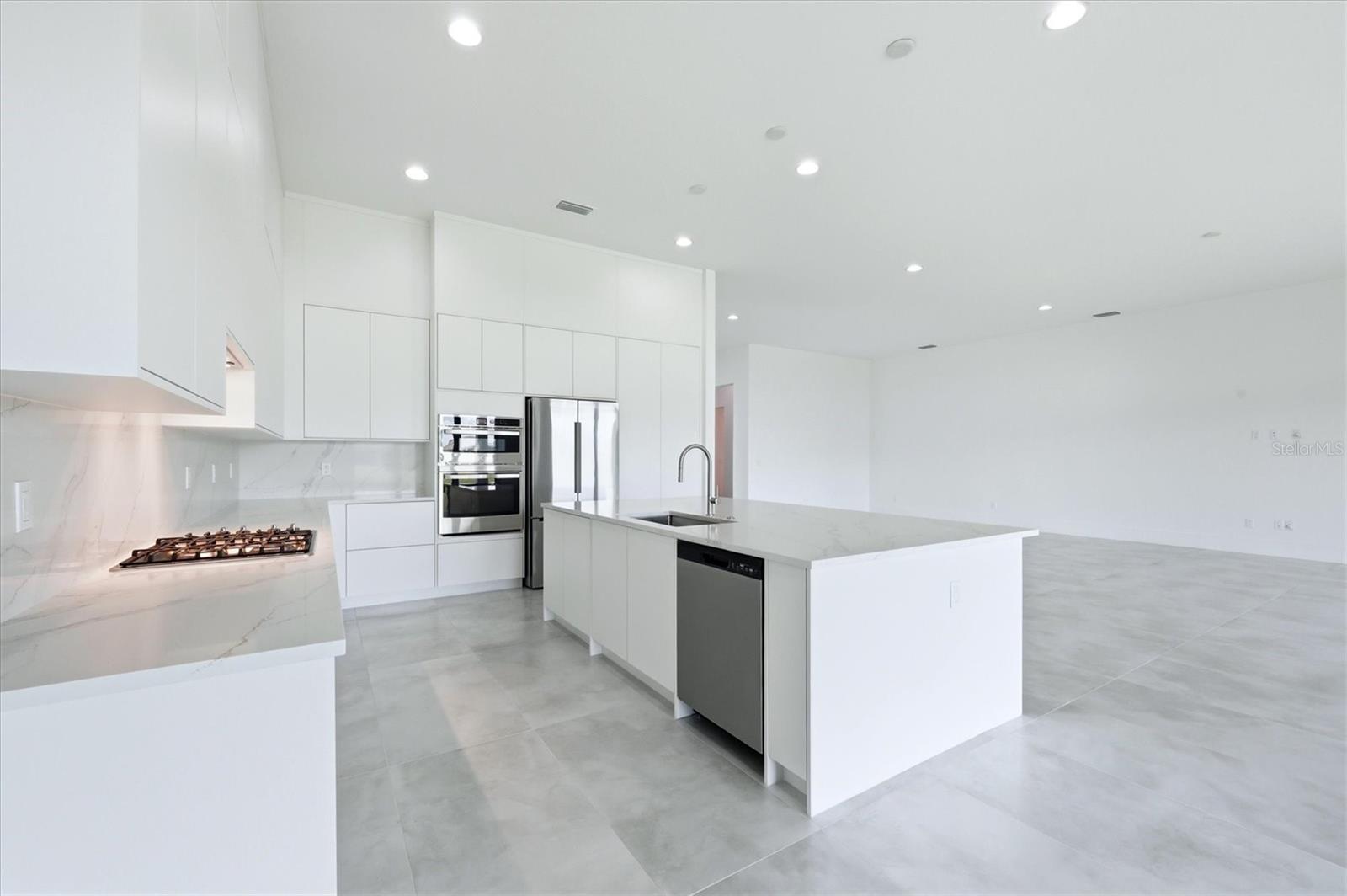 Image 18 of 64 For 8959 Baroque Terrace