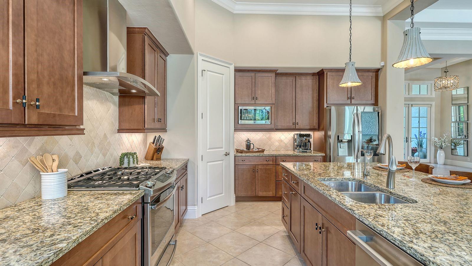 Image 24 of 83 For 7975 Matera Court