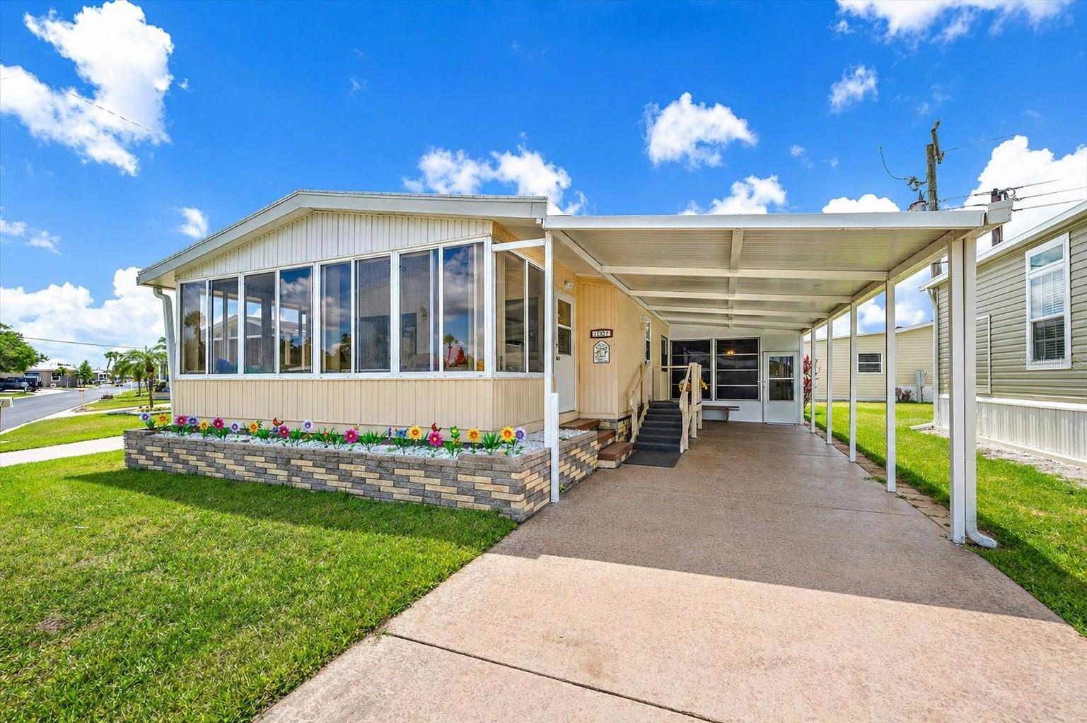 Details for 132 Lakeview Drive 132, PALMETTO, FL 34221
