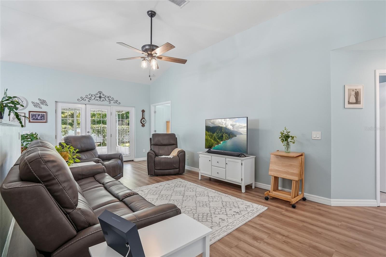 Image 16 of 69 For 4839 14th Avenue E