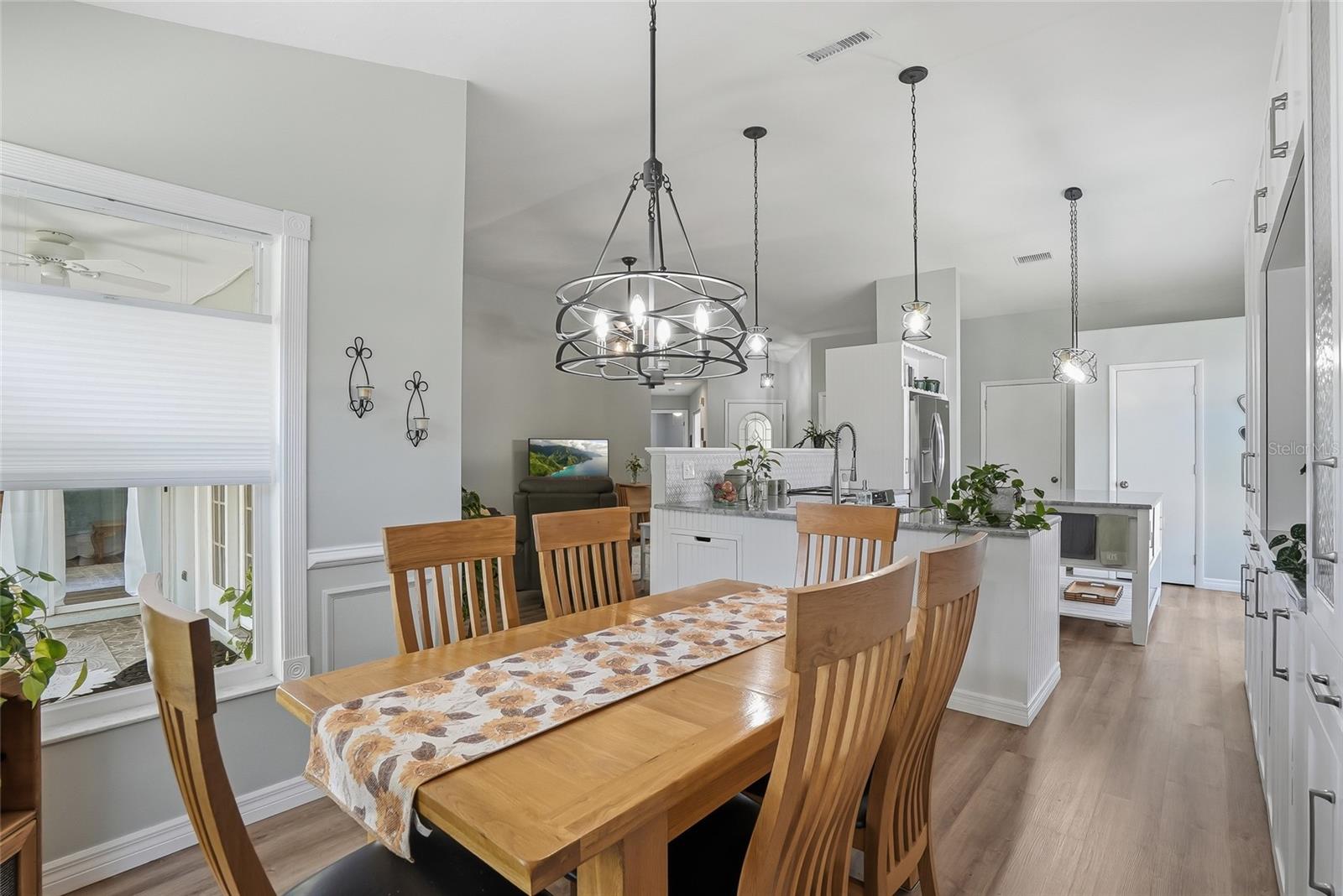 Image 20 of 69 For 4839 14th Avenue E