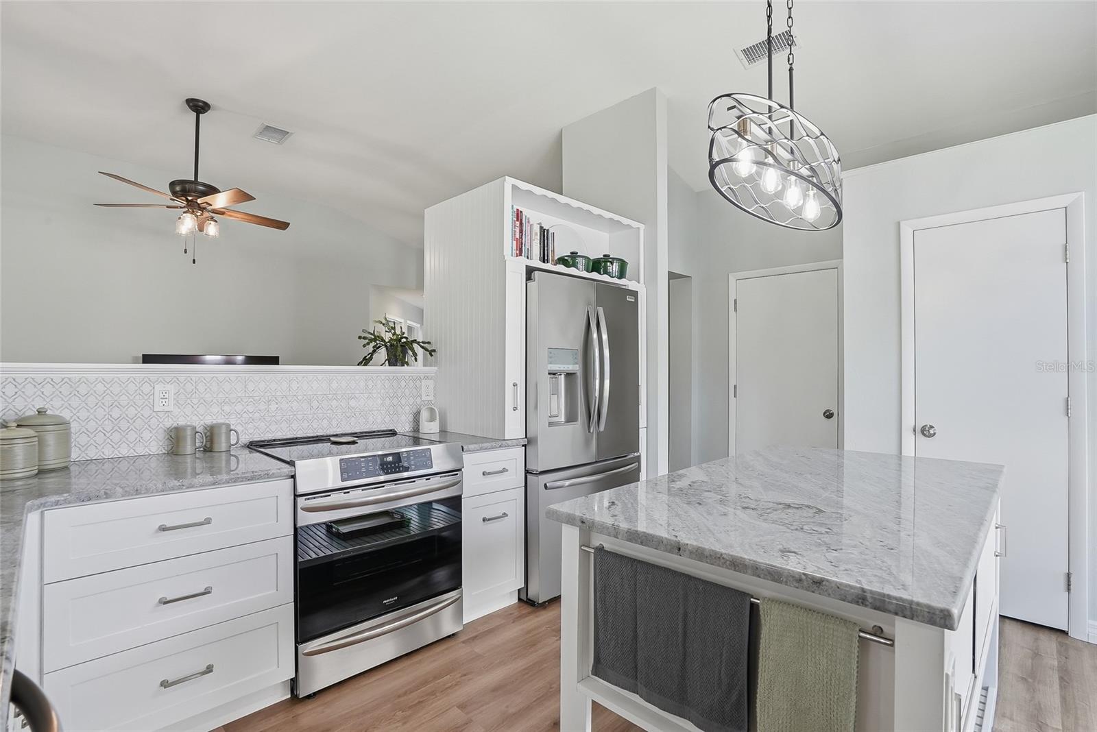 Image 23 of 69 For 4839 14th Avenue E