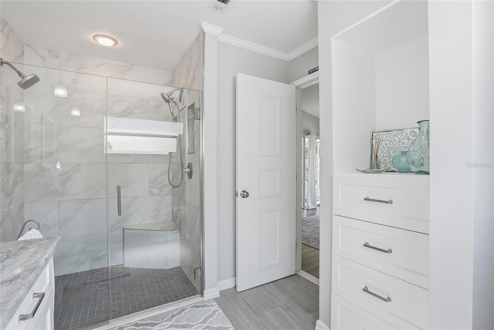 Image 37 of 69 For 4839 14th Avenue E
