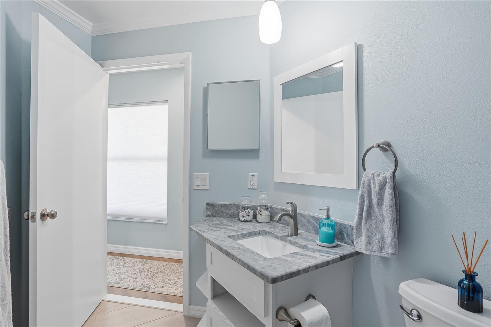 Image 41 of 69 For 4839 14th Avenue E