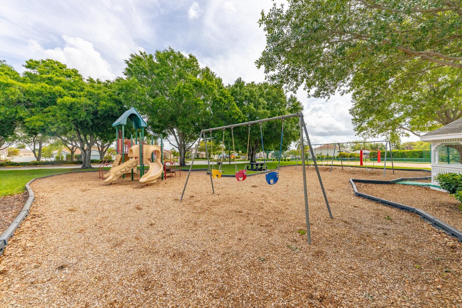 Image 61 of 69 For 4839 14th Avenue E