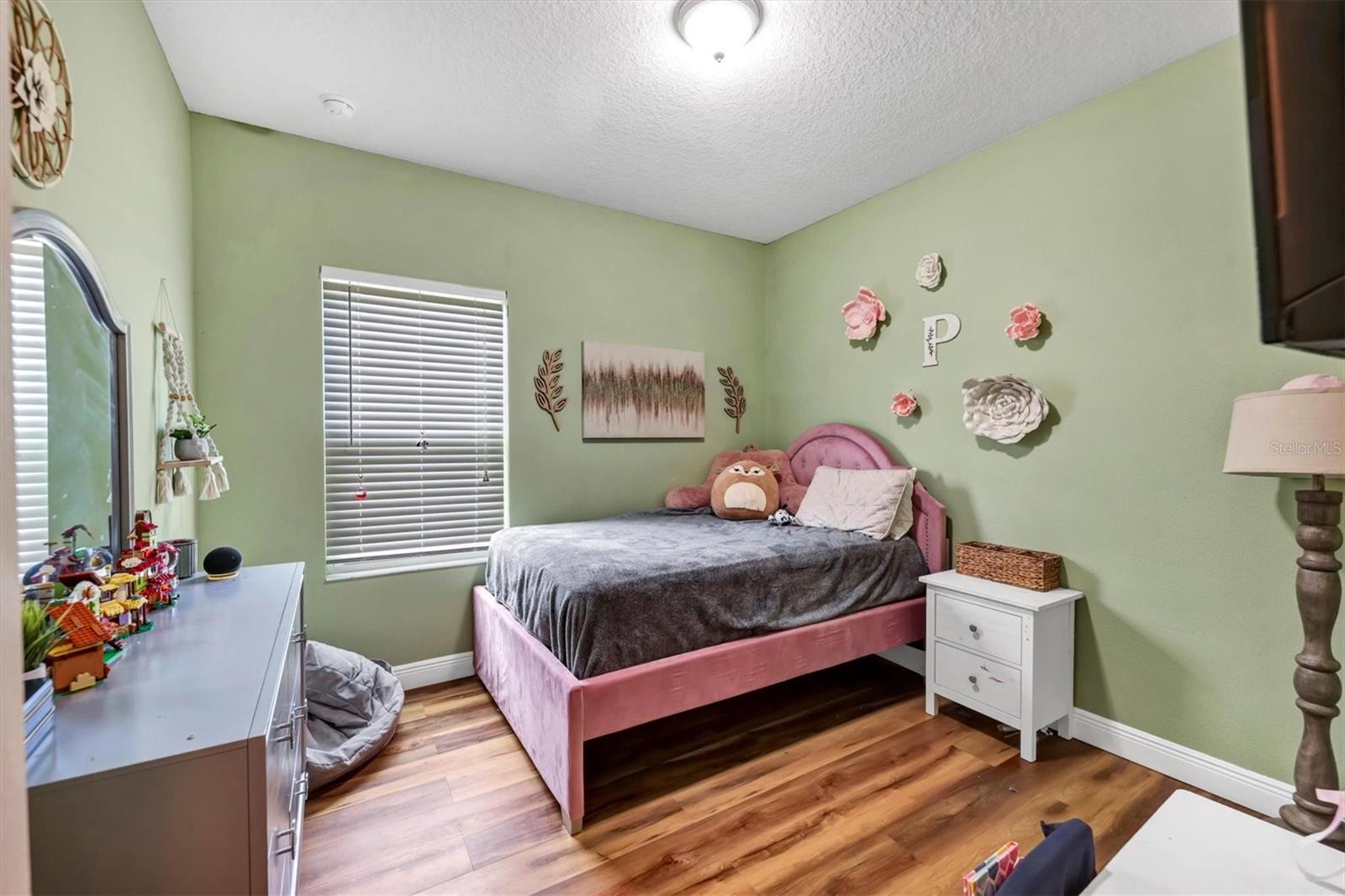 Image 25 of 70 For 1307 Thornbury Drive