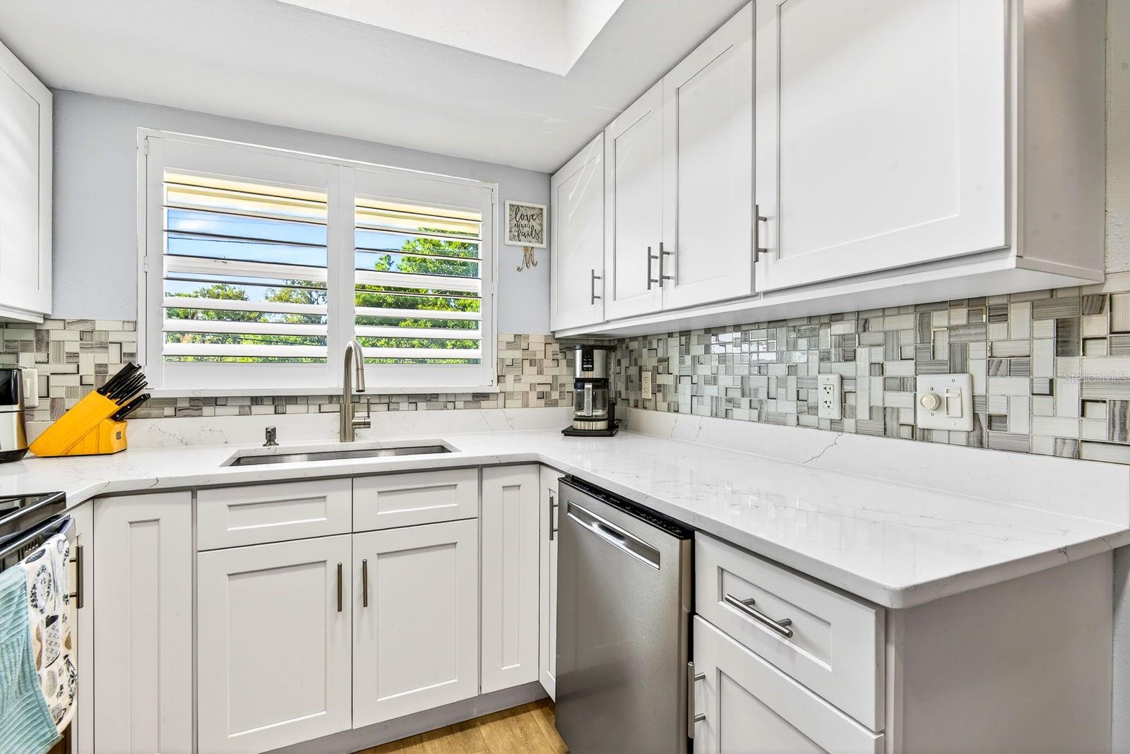 Image 7 of 36 For 5934 7th Avenue W 5934