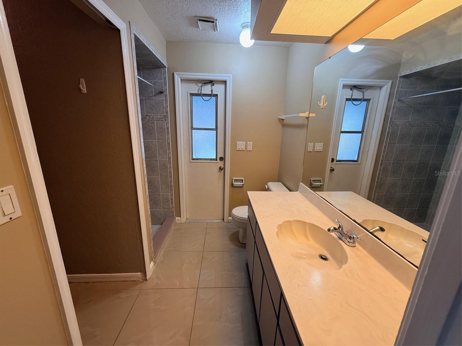Image 15 of 18 For 17154 Galleon Terrace