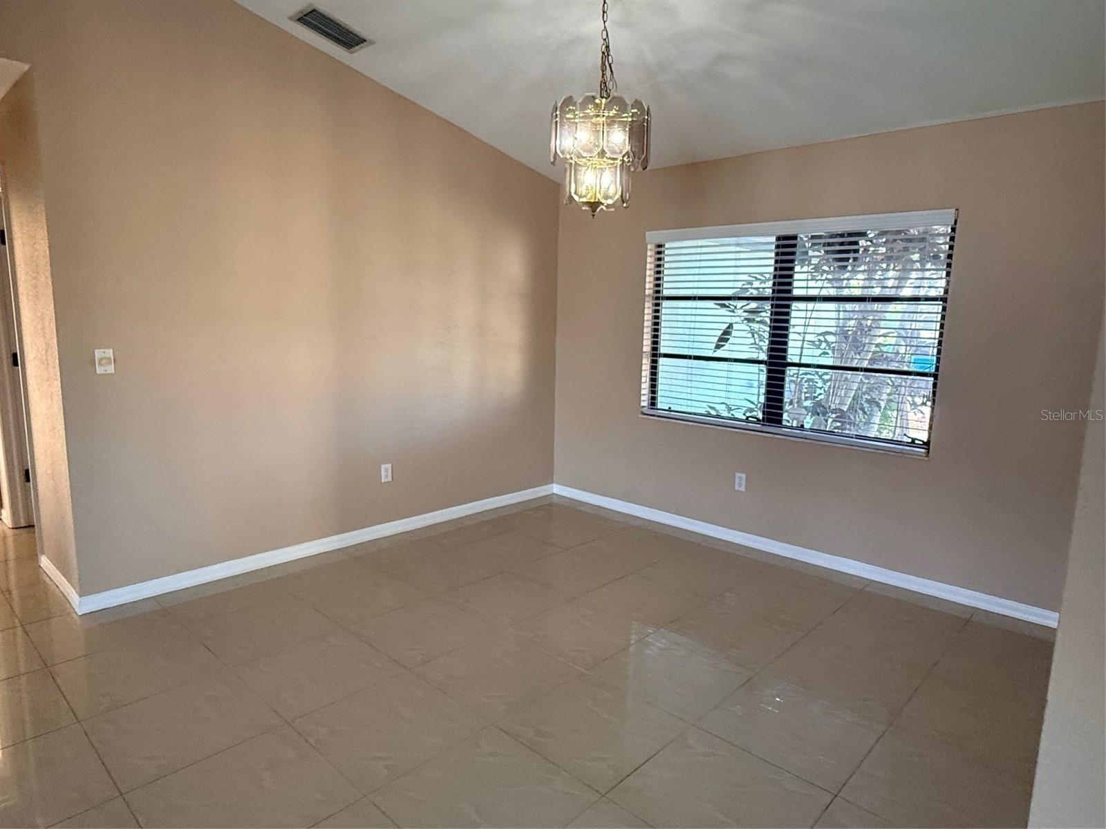 Image 3 of 18 For 17154 Galleon Terrace