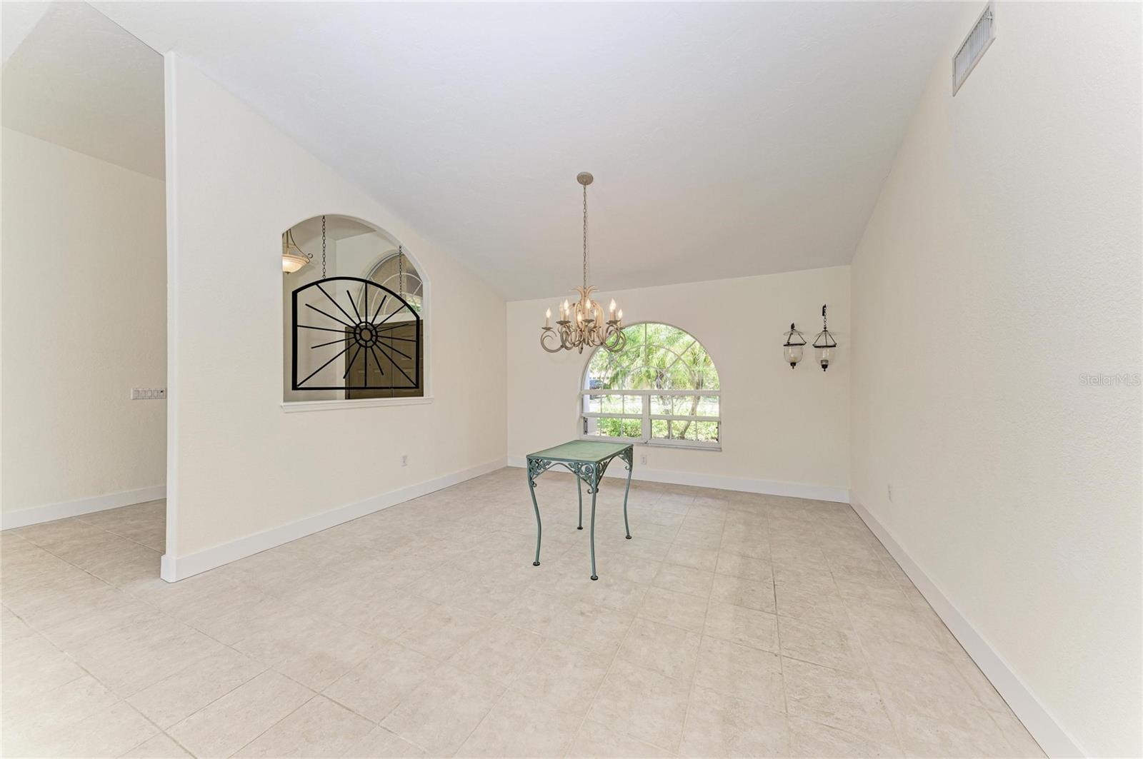 Image 23 of 60 For 11218 Rivers Bluff Circle