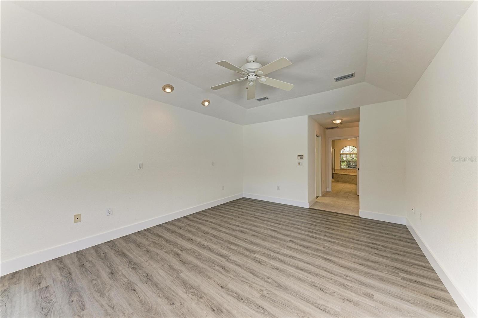 Image 27 of 60 For 11218 Rivers Bluff Circle