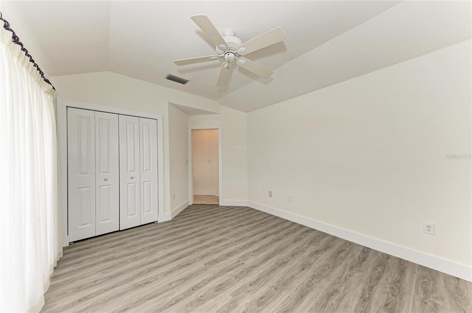 Image 38 of 60 For 11218 Rivers Bluff Circle
