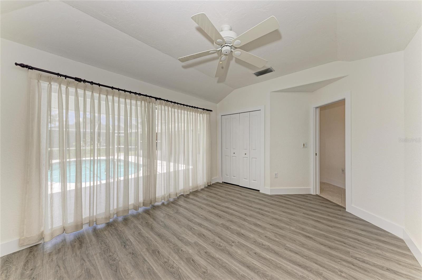 Image 39 of 60 For 11218 Rivers Bluff Circle
