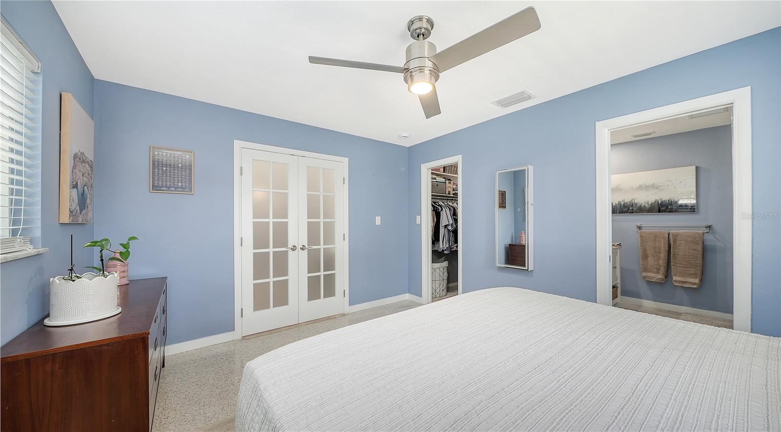 Image 31 of 57 For 2614 Croton Avenue