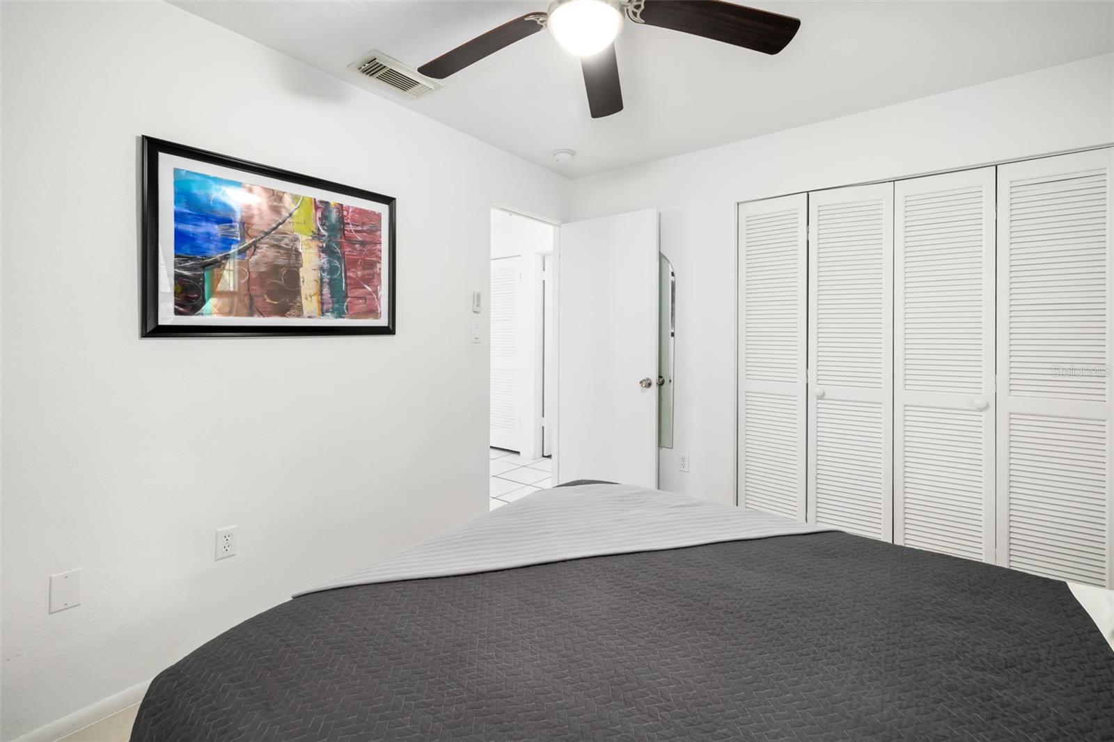 Image 21 of 62 For 4001 Groveland Avenue