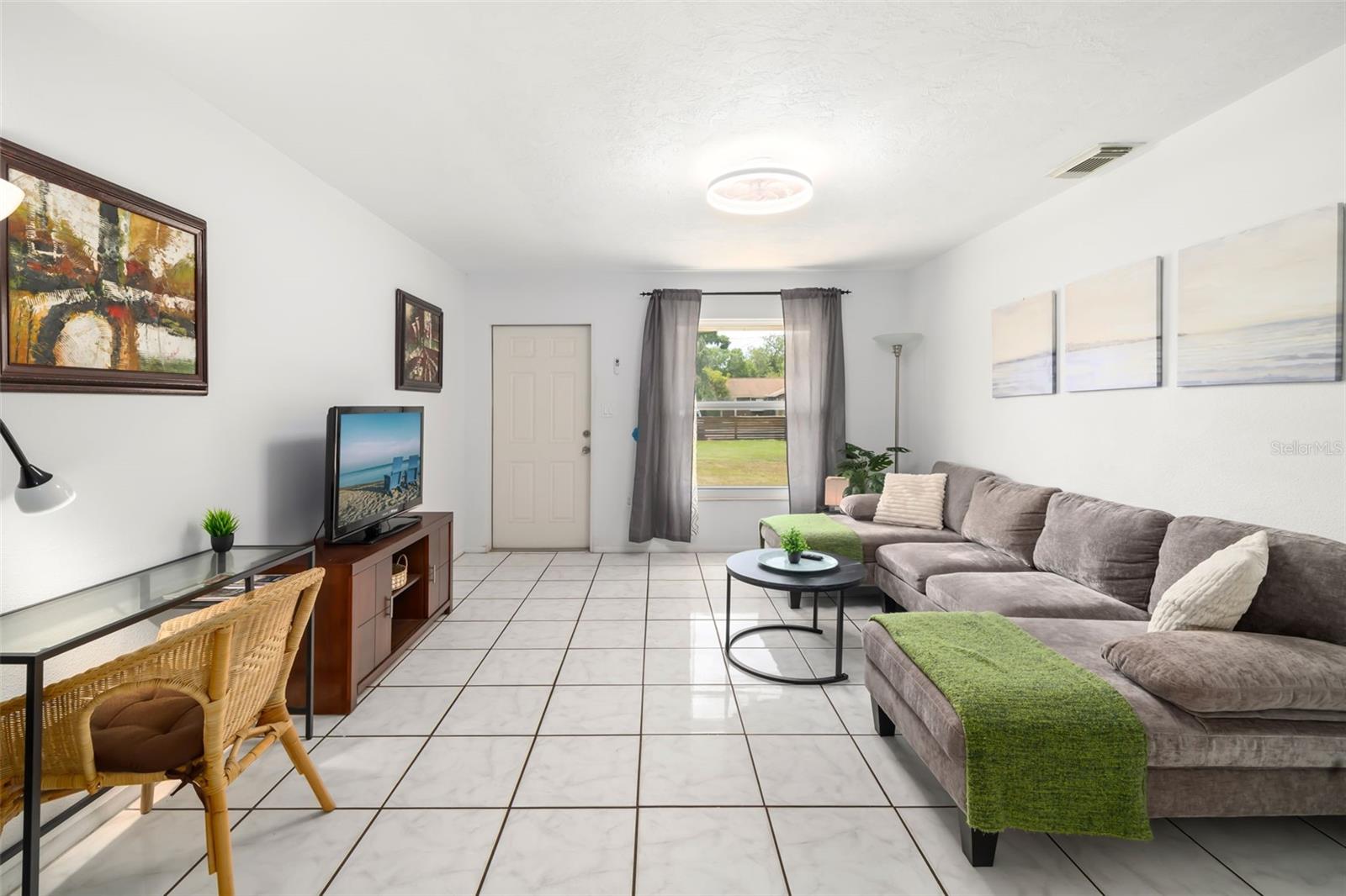 Image 3 of 62 For 4001 Groveland Avenue