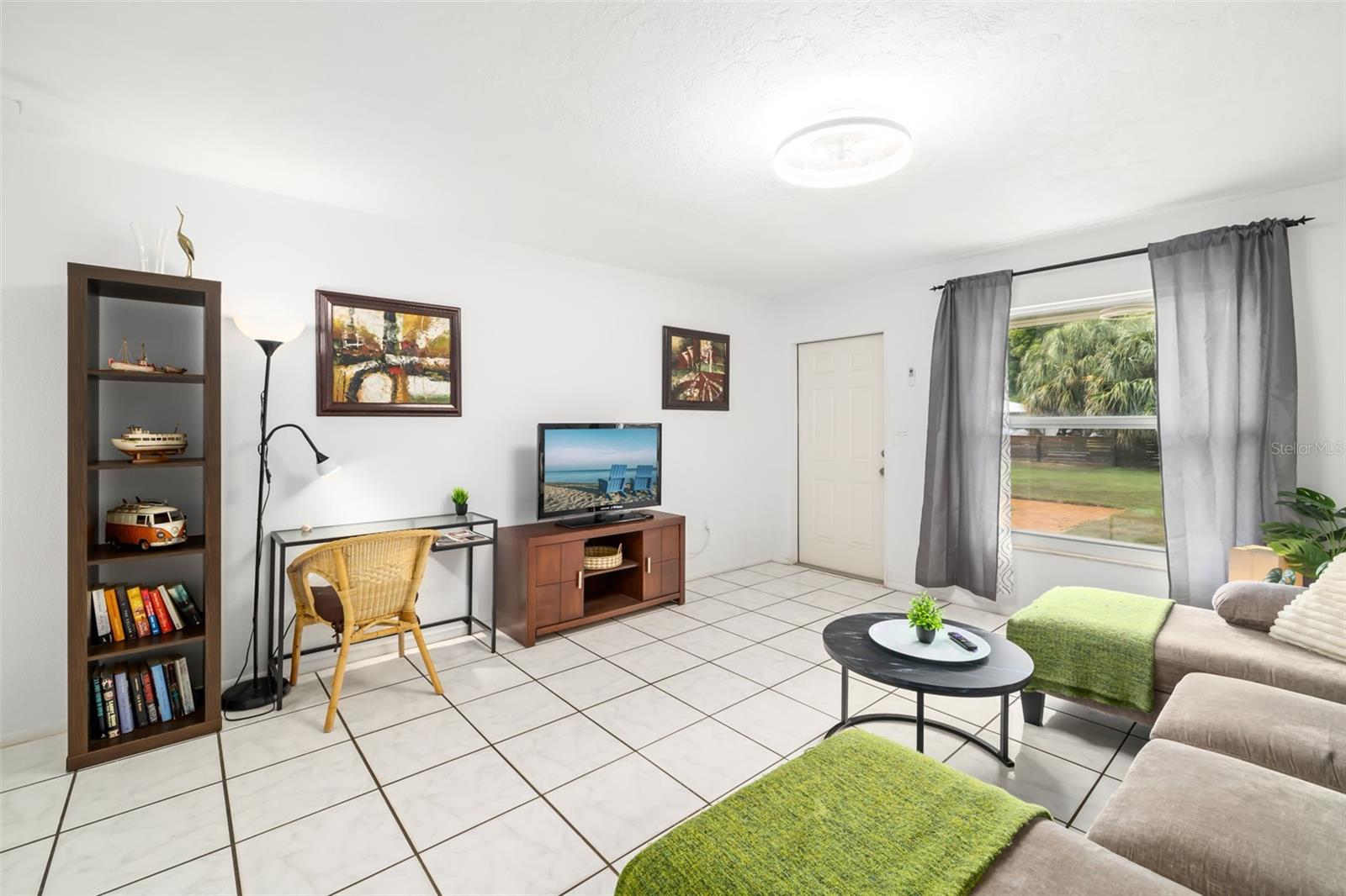 Image 5 of 62 For 4001 Groveland Avenue