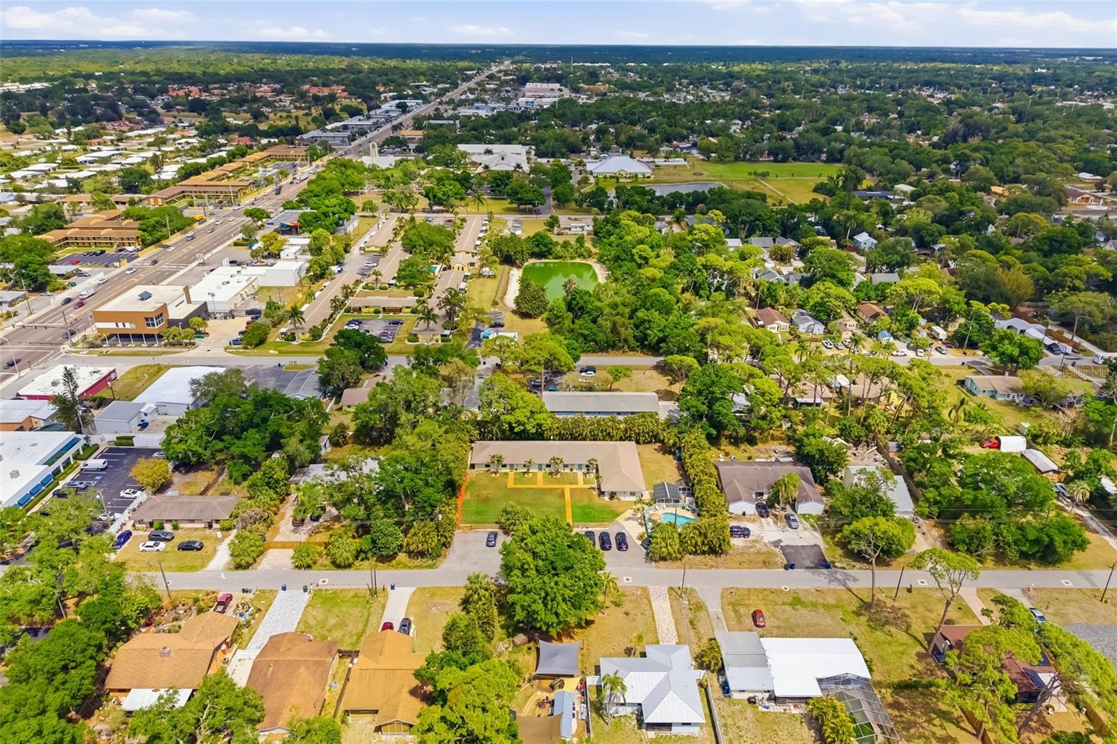Image 54 of 62 For 4001 Groveland Avenue