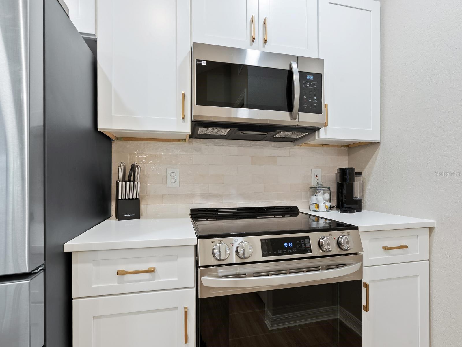Image 11 of 27 For 5168 Northridge Road 102