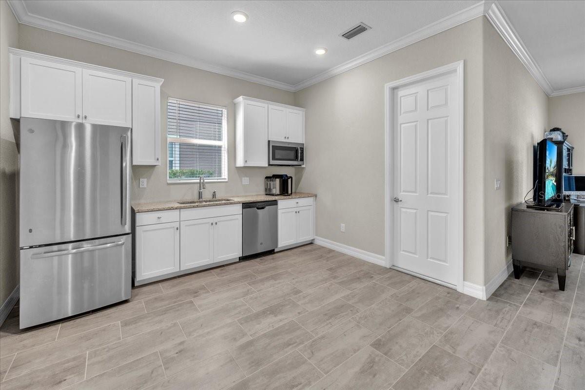 Image 21 of 73 For 2905 Starwood Court