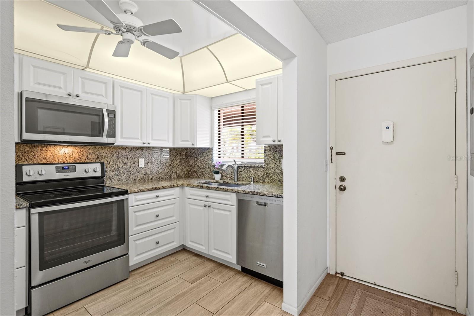 Image 10 of 100 For 1654 Stickney Point Road 54-201