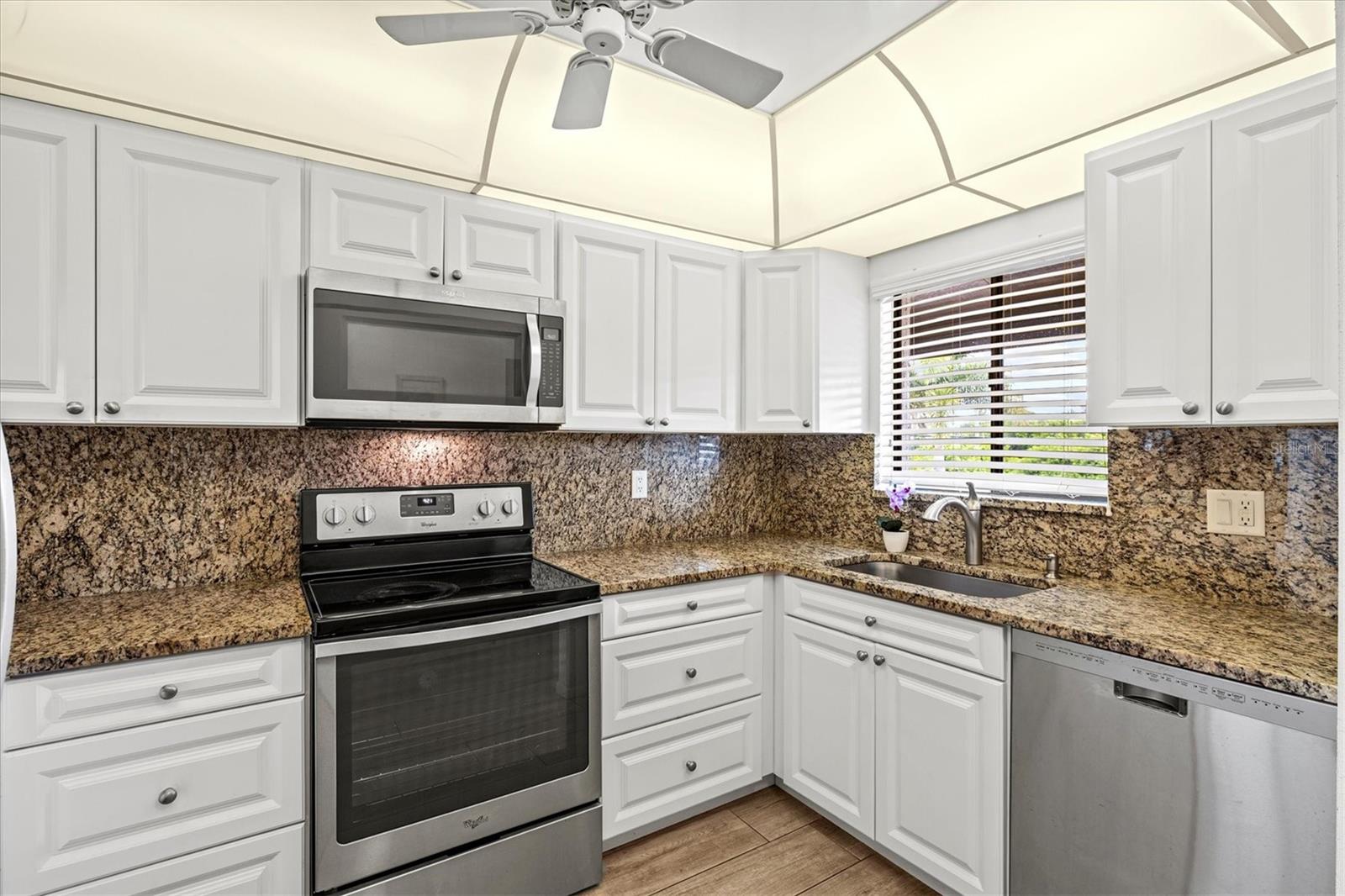 Image 14 of 100 For 1654 Stickney Point Road 54-201