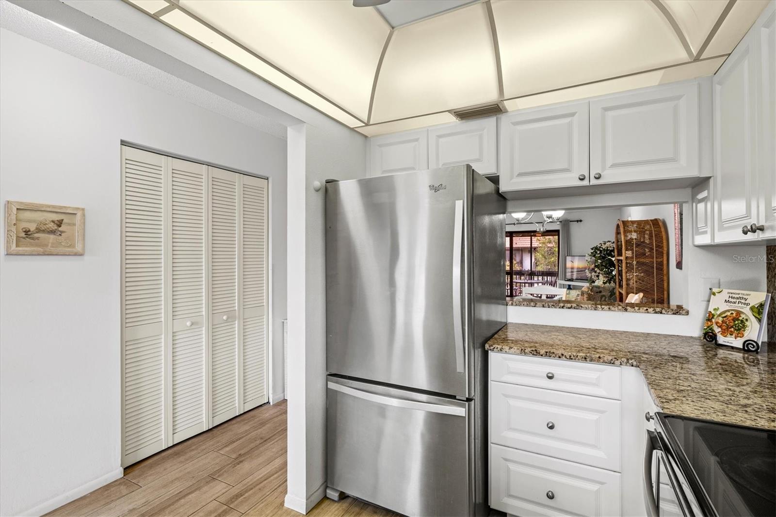 Image 15 of 100 For 1654 Stickney Point Road 54-201