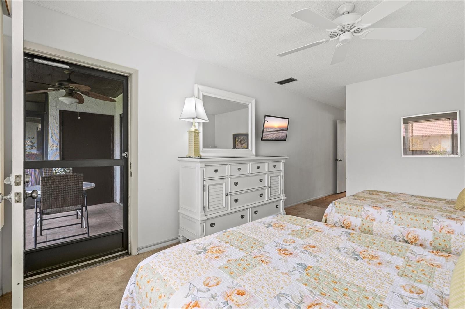 Image 28 of 100 For 1654 Stickney Point Road 54-201