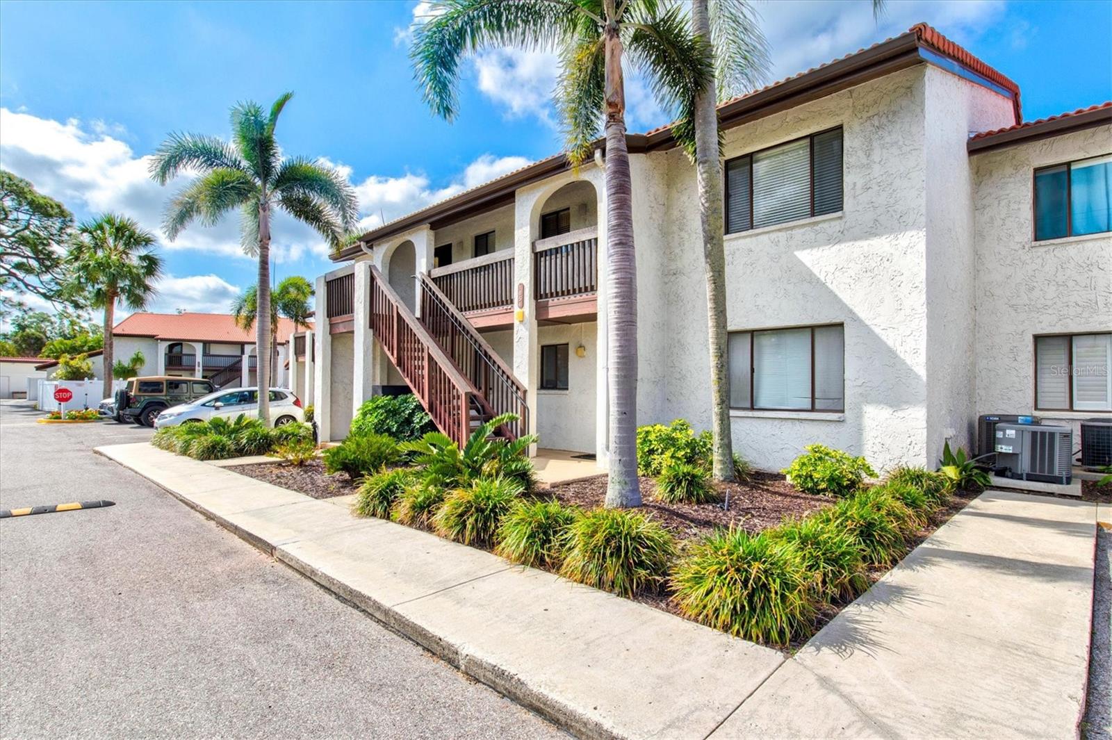 Image 3 of 100 For 1654 Stickney Point Road 54-201