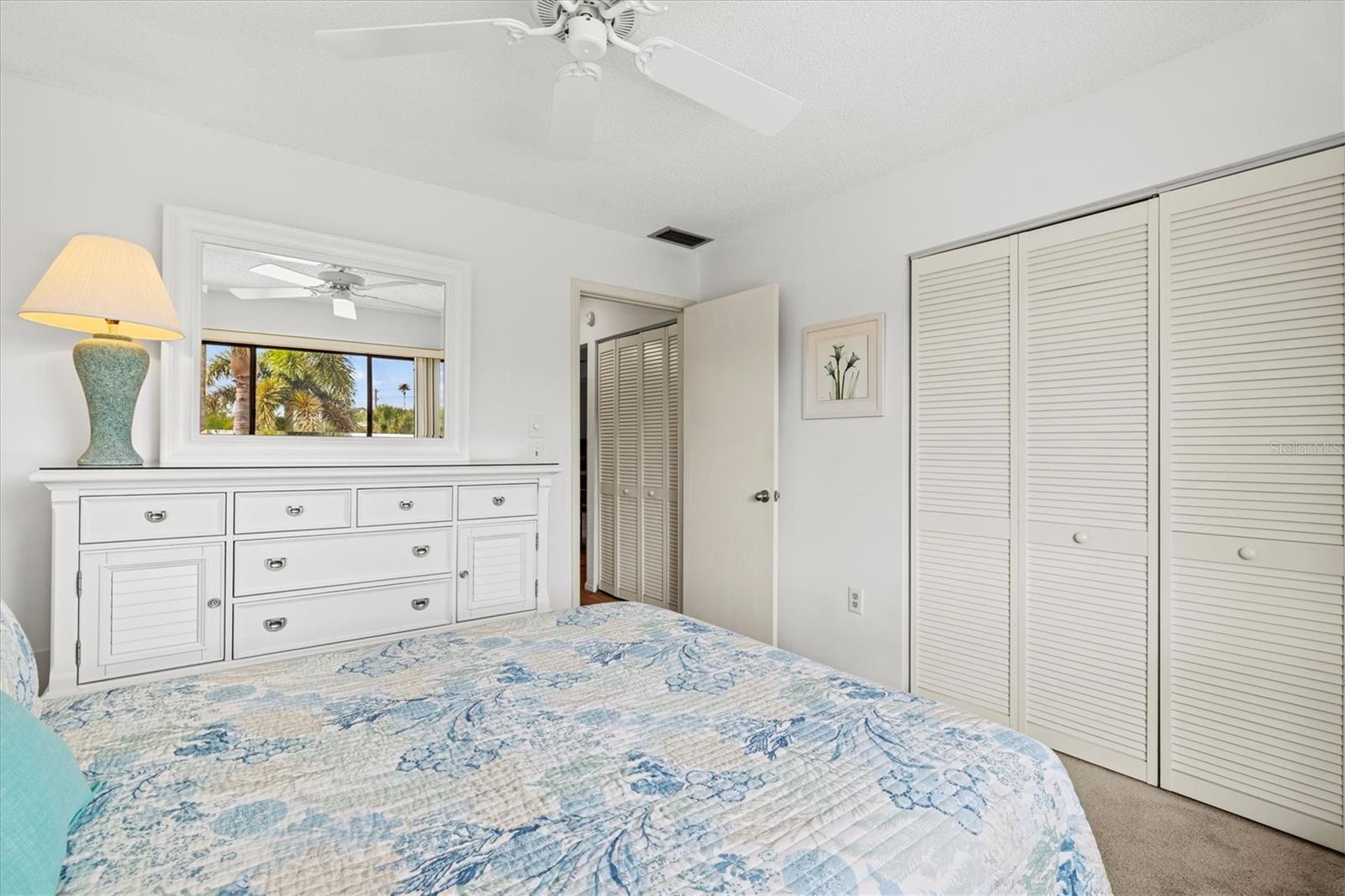 Image 31 of 100 For 1654 Stickney Point Road 54-201