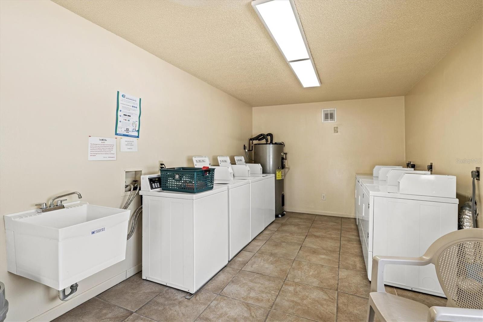 Image 47 of 100 For 1654 Stickney Point Road 54-201