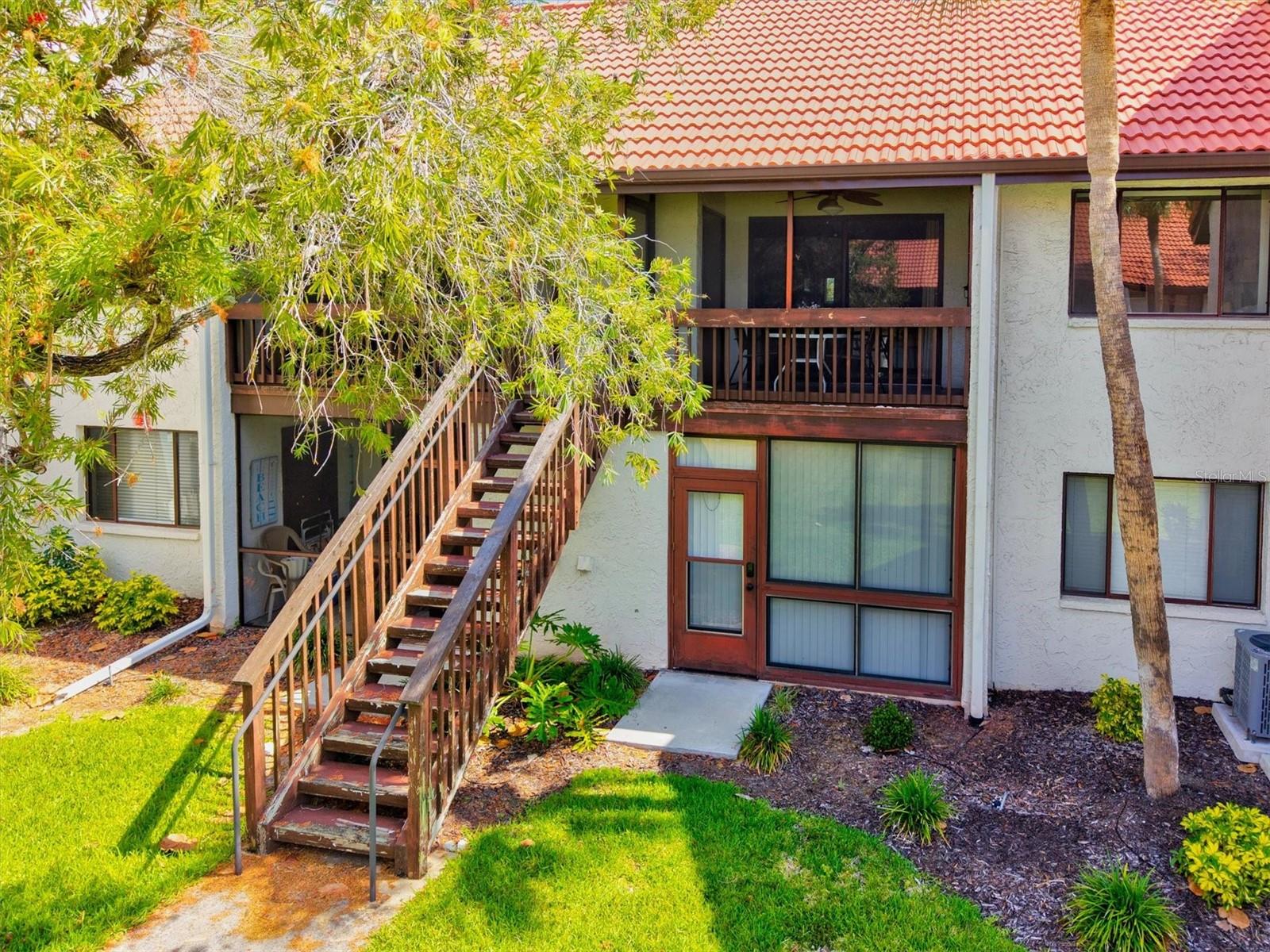 Image 49 of 100 For 1654 Stickney Point Road 54-201