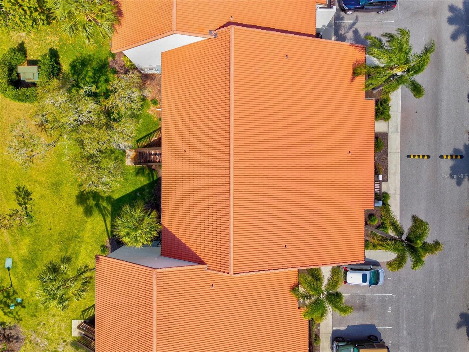 Image 54 of 100 For 1654 Stickney Point Road 54-201