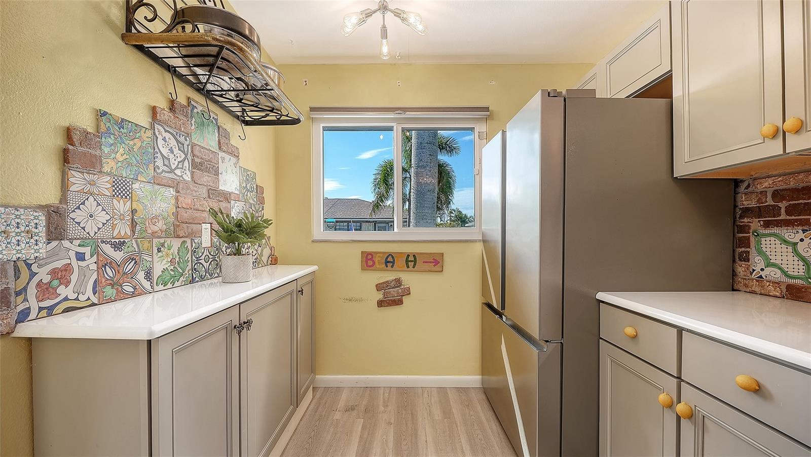 Image 12 of 53 For 6921 Holmes Boulevard