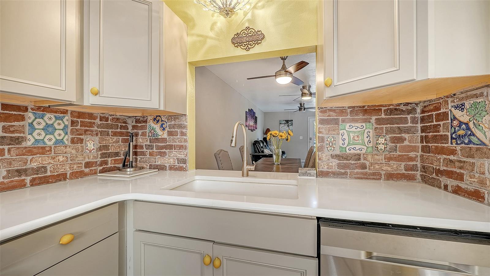 Image 14 of 53 For 6921 Holmes Boulevard