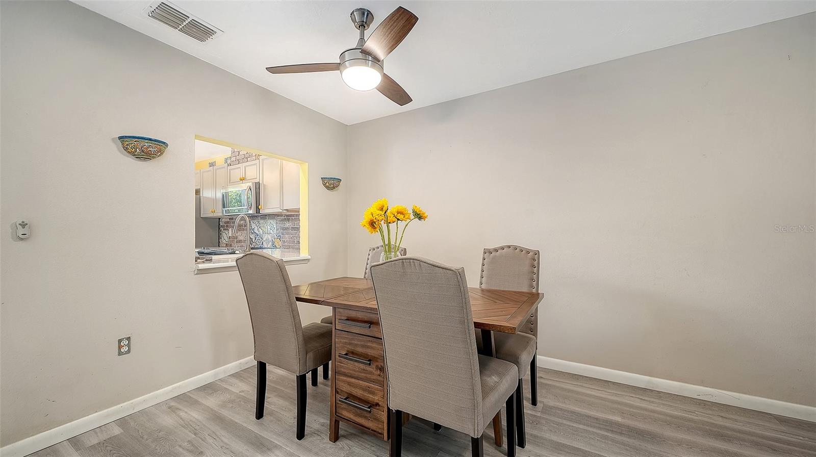 Image 8 of 53 For 6921 Holmes Boulevard