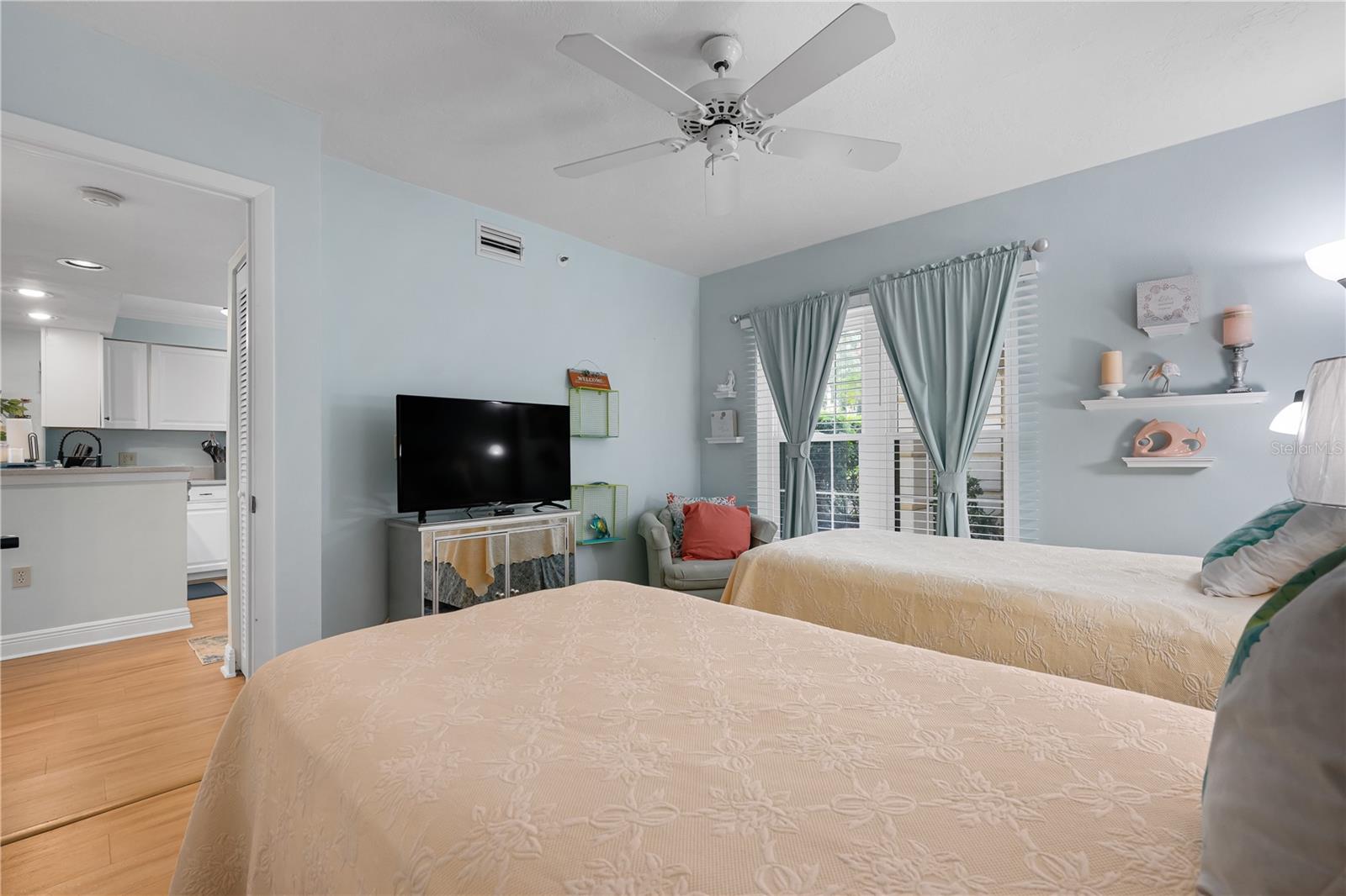 Image 23 of 38 For 1015 Wexford Boulevard 1015