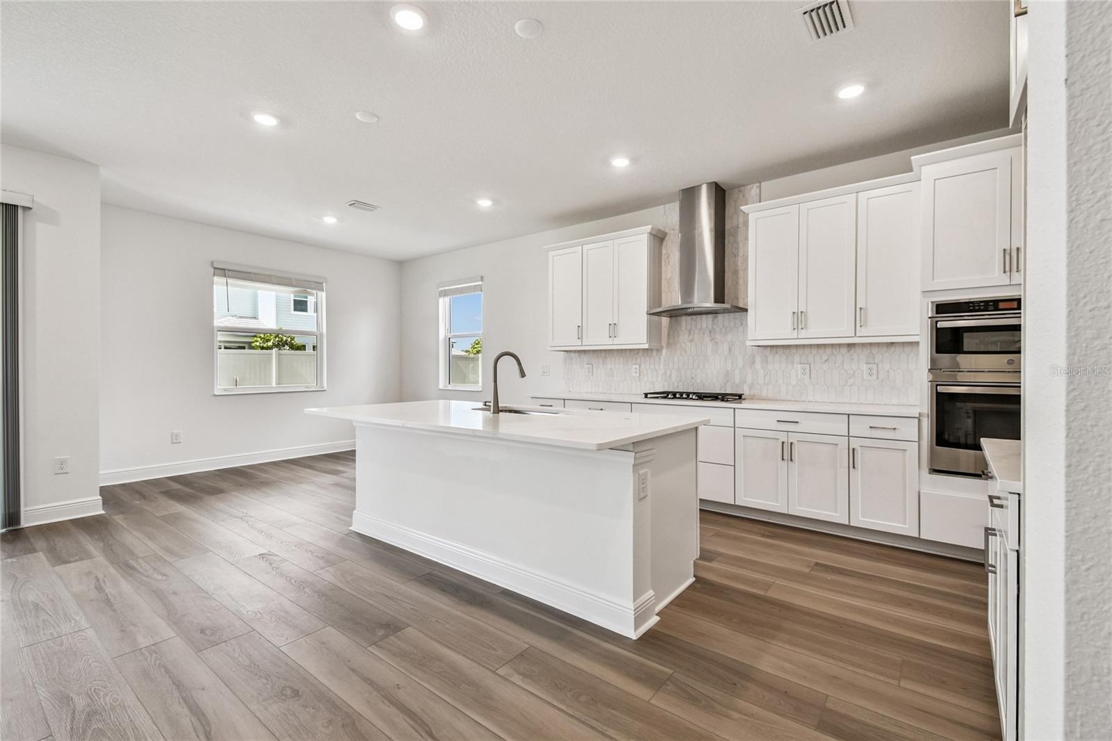 Image 14 of 39 For 7579 Seahawk Avenue