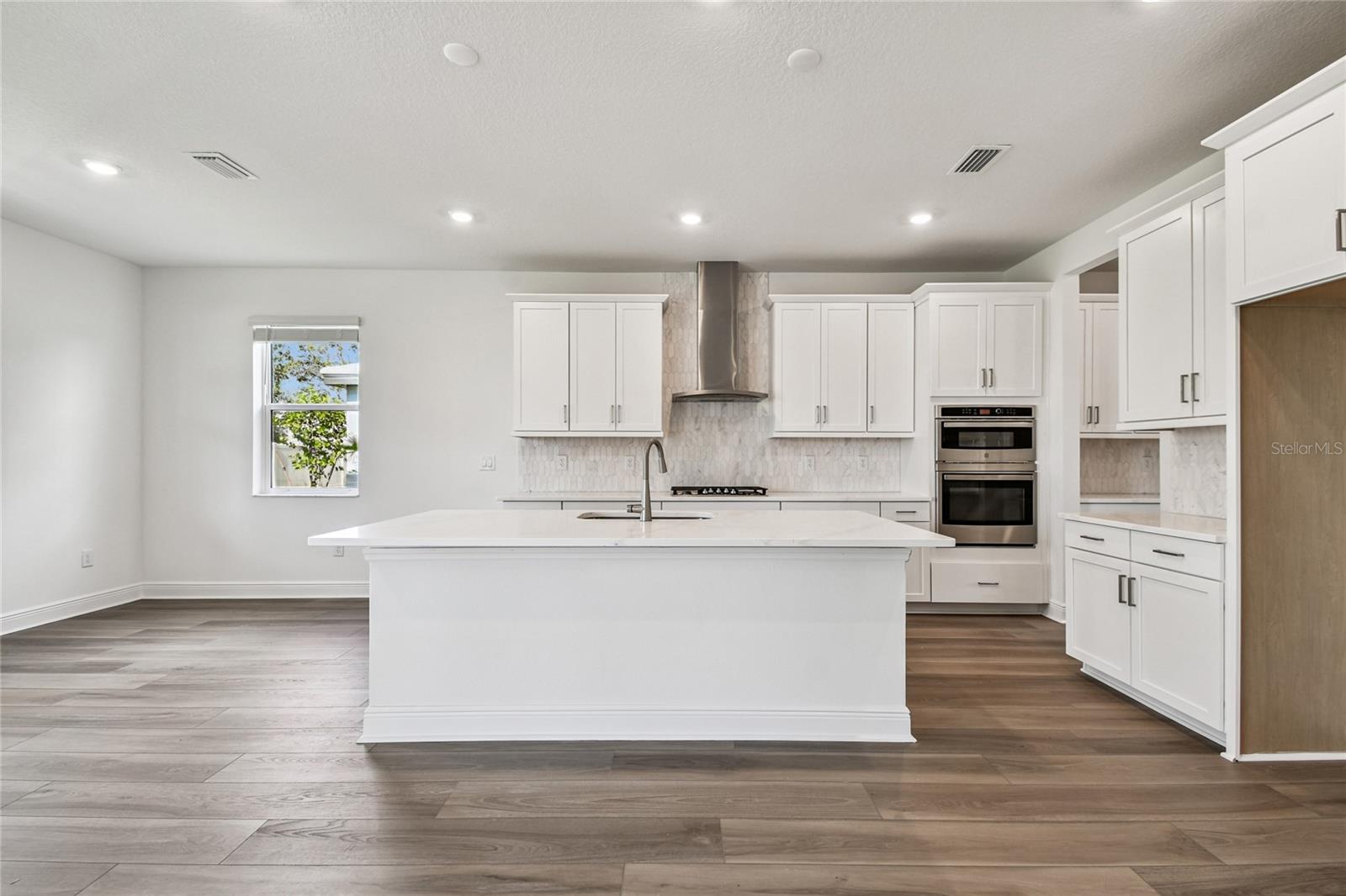 Image 15 of 39 For 7579 Seahawk Avenue