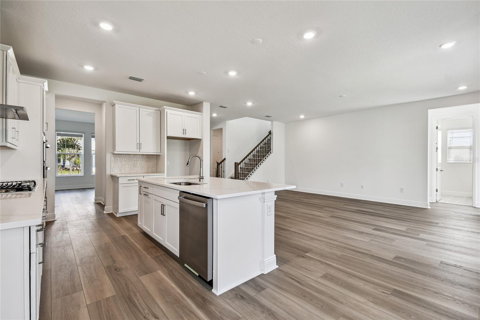 Image 17 of 39 For 7579 Seahawk Avenue